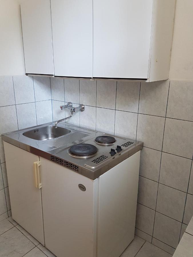 Lujo * Primošten